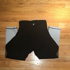 Old Navy cropped leggings